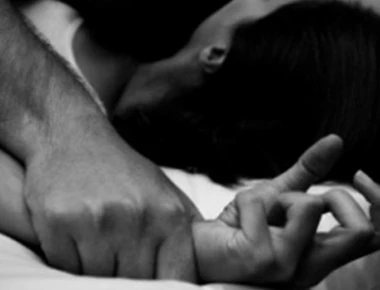 Ξύπνησε από το κώμα το «κορίτσι με το τατουάζ» που βρέθηκε κακοποιημένο στο Ζεφύρι